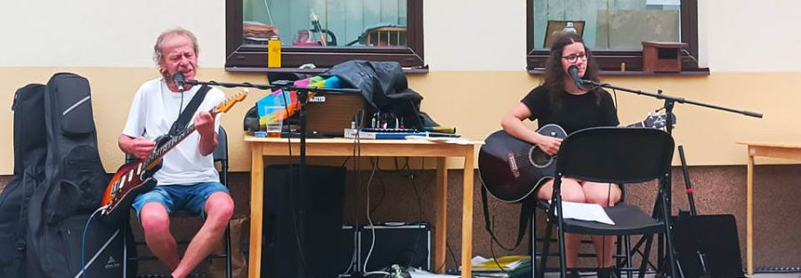 Buřtování a zpívání v KHC 2025