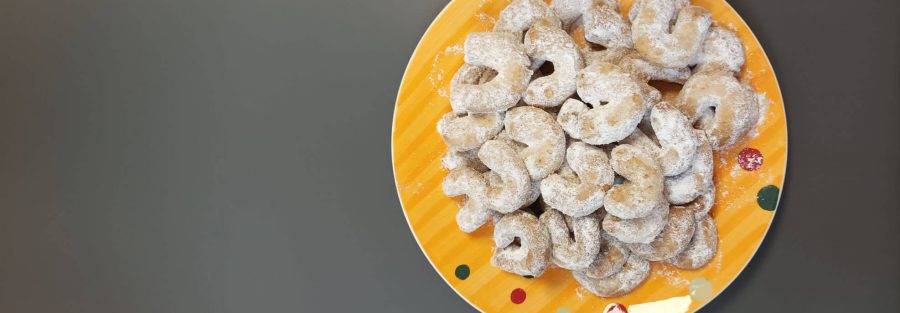 obrázek cukroví na talíři